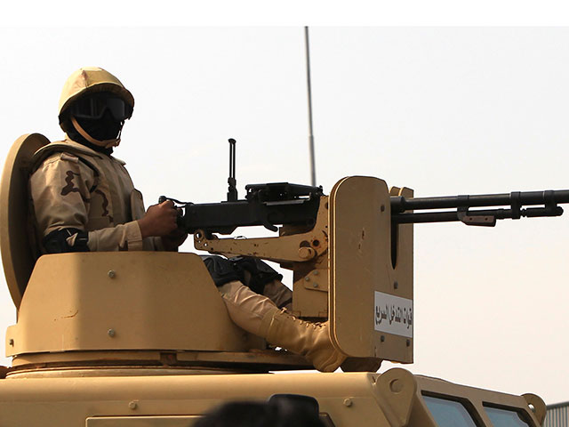 В результате серии нападений боевиков-исламистов на севере Синайского полуострова в Египте были убиты по меньшей мере 26 человек, в основном военнослужащие