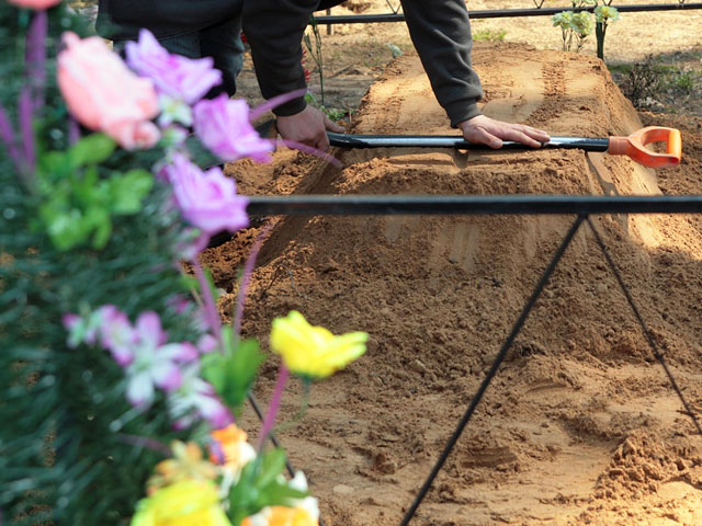 В Новосибирске похоронили бывшего спецназовца ГРУ, его мать жалуется на преследование "укропских кибертеррористов"