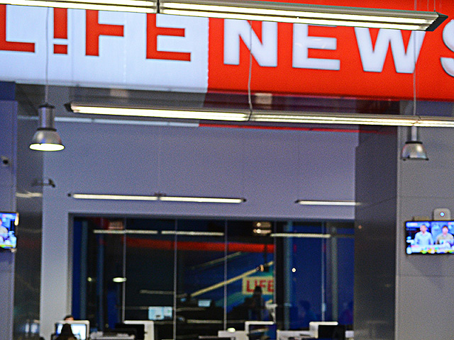 Двух журналисток LifeNews задержали по делу о минировании метро в Киеве Двух журналисток LifeNews задержали по делу о минировании метро в Киеве