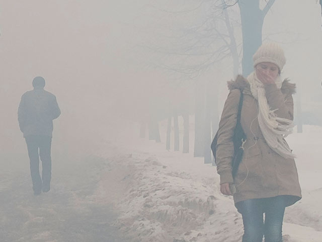 В Челябинской области "дышать нечем" - там появился едкий дым, от которого даже "горечь во рту"