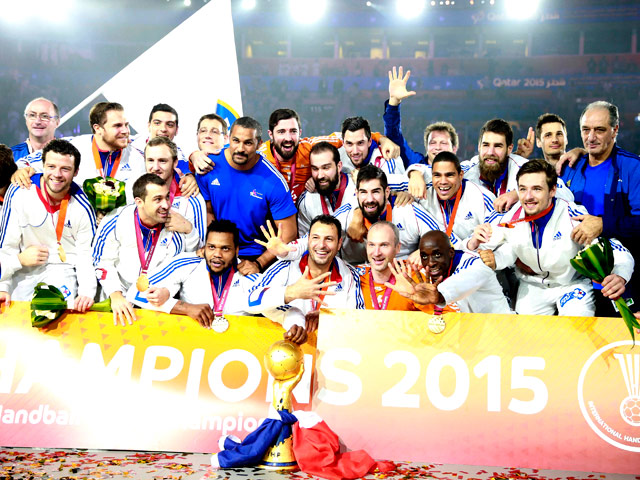 Сборная Франции по гандболу стала победительницей чемпионата мира среди мужских команд в Катаре, обыграв в финале хозяев турнира со счетом 25:22