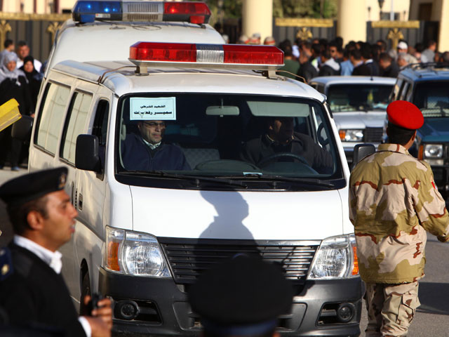 Мощный взрыв прогремел в центре Каира, еще две бомбы обнаружены в столичном аэропорту Египта