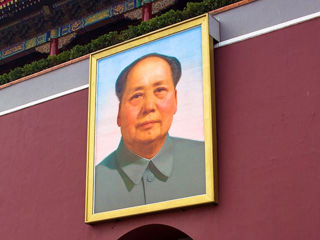 Актер из Китая Сю Рюлин во многом обязан своей известностью внешнему сходству с первым председателем КНР Мао Цзэдуном