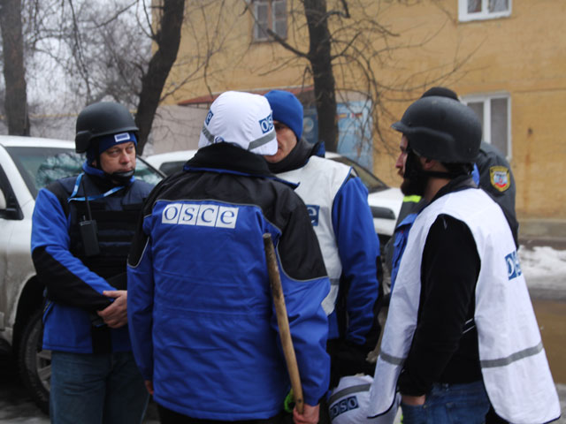 Сотрудники ОБСЕ, Донецк, январь 2015 года