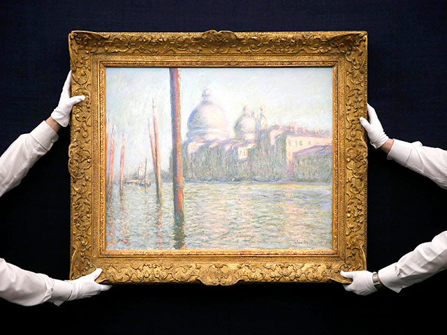 Полотно Клода Моне "Гранд-канал в Венеции" (Le Grand Canal, 1908), было продано на британском аукционе Sotheby's за 23,7 млн фунтов (35,9 млн долларов), не достигнув предела оценочной стоимости