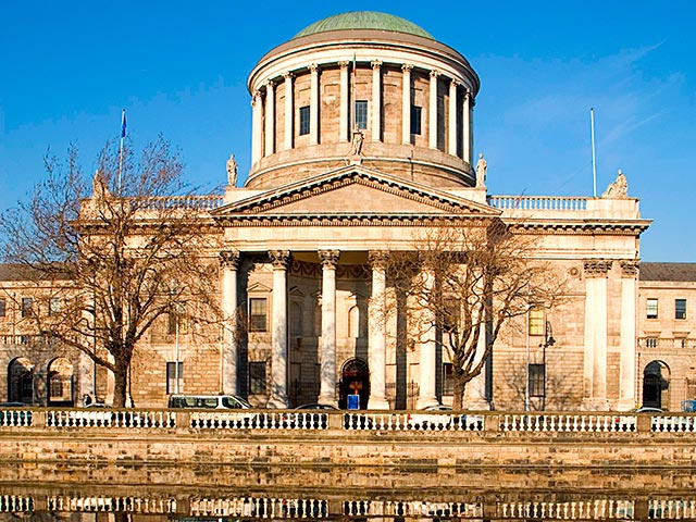 Суд Ирландии встал на сторону сексуального преступника, который оспорил решение о своей депортации на родину