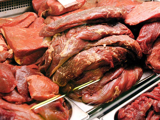 Поставки в Россию замороженной и охлажденной говядины с семи предприятий Белоруссии разрешены с 6 февраля