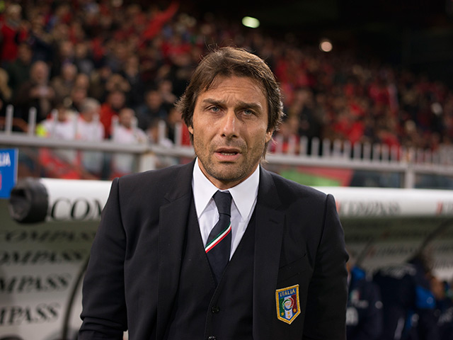 Главный тренер сборной Италии по футболу Антонио Конте оказался в числе 130 человек, которых прокуратура города Кремона официально уведомила о расследовании по поводу их причастности к организации договорных матчей