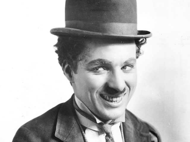 В Париже похитили первый "Оскар" Чарли Чаплина и его ручки