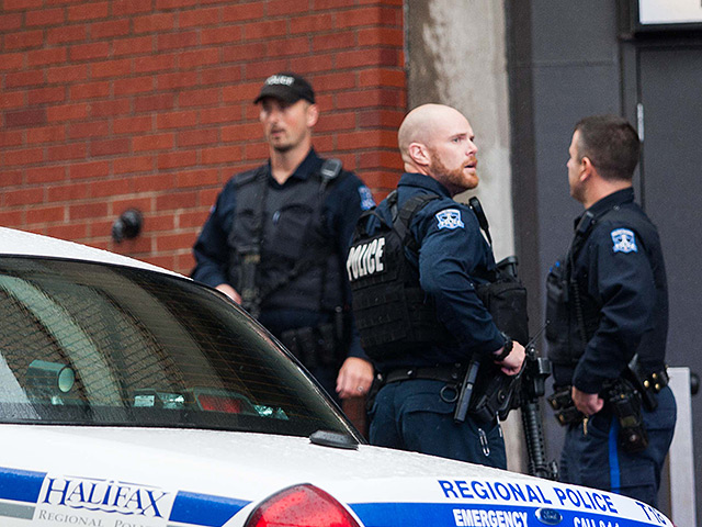 Полиция Канады сообщила о предотвращении готовящегося массового расстрела жителей города Галифакс (провинция Новая Шотландия) в День святого Валентина
