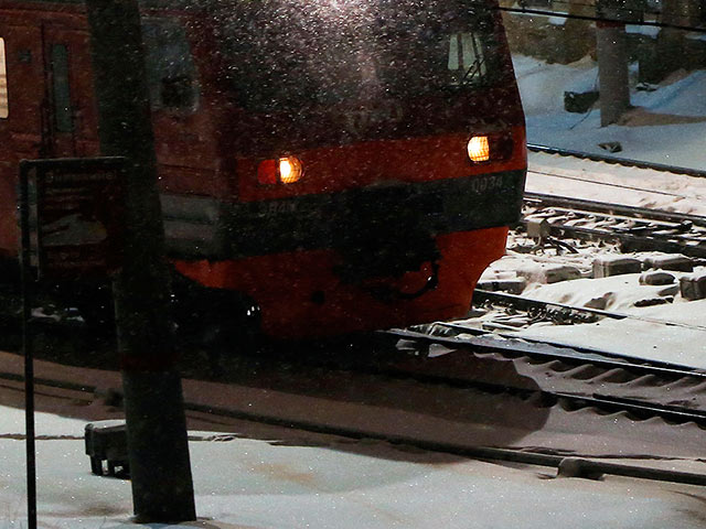 В новой Москве погибли мужчина и женщина, не заметившие приближающегося поезда 