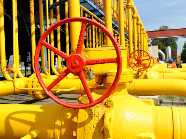 "Газпром" резко сократил поставки газа в Европу