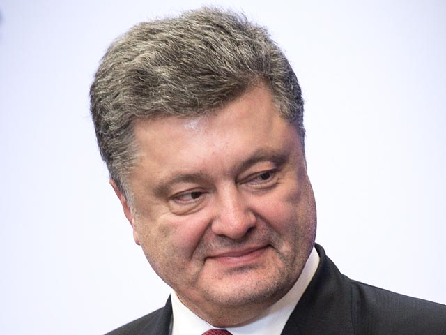 В ночь со втоника на среду, 18 февраля, президент Украины Петр Порошенко поговорил по телефону с вице-президентом США Джо Байденом