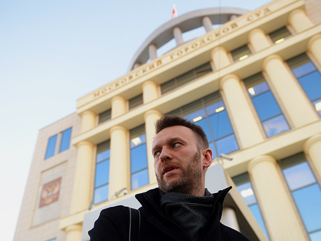 Оппозиционер Алексей Навальный, один из организаторов "антикризисного марша "Весна", намеченного на 1 марта, согласен с предложением властей Москвы о переносе мероприятия в район Марьино, но подчеркивает, что это его личное мнение, а не мнение оргкомитета