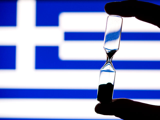 Финансовая помощь ЕЦБ, выделенная в среду на этой неделе, не спасет Грецию от дефолта