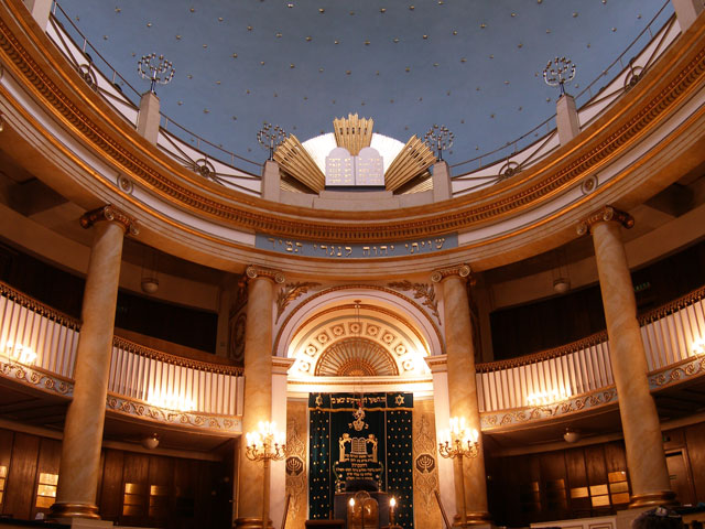 Встреча шабата начнется с молитвы и зажжения свечей в центральной синагоге австрийской столицы