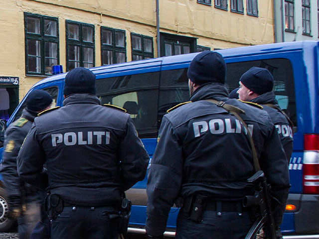 Полиция Дании провела в среду утром масштабную операцию под кодовым названием "Гнездо", направленную против торговцев людьми и мошенников
