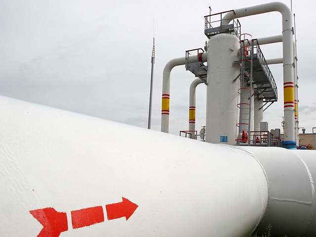 "Газпром" подтвердил получение от "Нафтогаза Украины" платежа в 15 млн долларов. Произведенной предоплаты хватит только на сутки