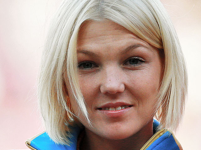 Представительница Мордовии Эльмира Алембекова заняла первое место на зимнем чемпионате России по спортивной ходьбе. Спортсменка преодолела 20-километровую дистанцию за 1 час 24 минуты и 44 секунды и превысила прежнее мировое достижение