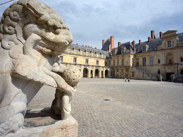В Париже ограблен Китайский музей, украдены 15 "бесценных" экспонатов