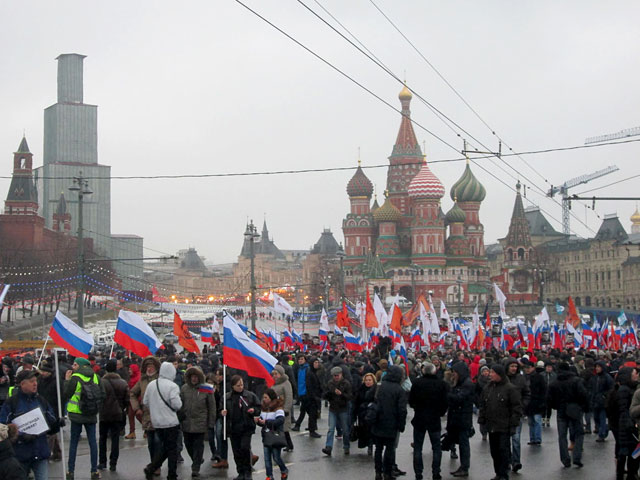 На фоне отмены "антикризисного марша Весна", который был после убийства Бориса Немцова заменен траурным шествием, аналитики "Левада-центра" попытались выяснить, сколько человек все же готовы выйти на улицы, протестуя против падения уровня жизни