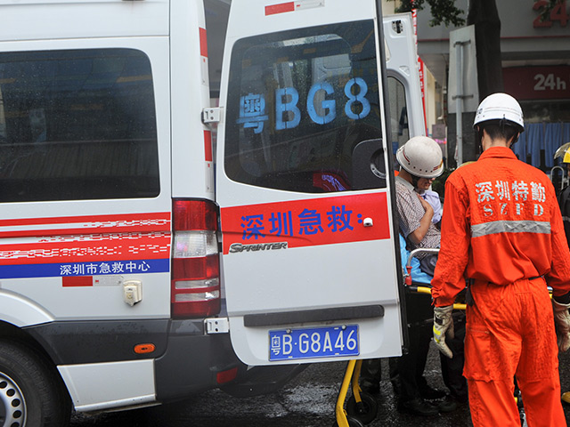 Шестилетний мальчик из провинции Шаньдун на востоке Китая умер, попробовав найденную на улице конфету. У ребенка началось кровотечение из глаз, ушей, ноздрей и рта, медики не смогли его спасти