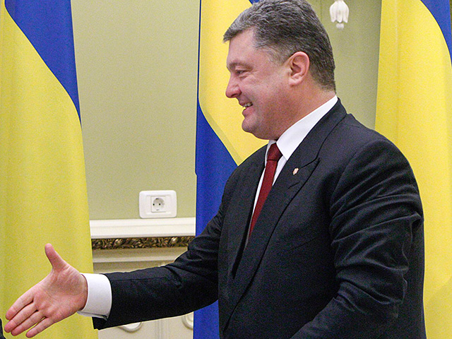 Украинский президент Петр Порошенко очень надеется, что Совет Безопасности ООН даст положительный ответ на его обращение о "развертывании на территории Украины международной операции по поддержанию мира и безопасности"
