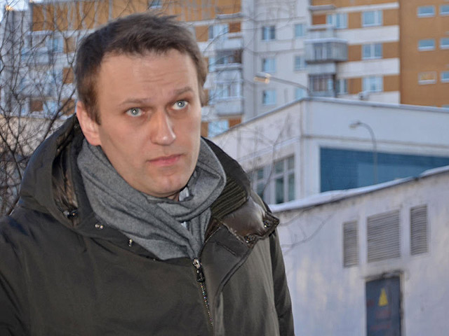 Российский оппозиционер Алексей Навальный через британскую прессу призвал Запад ввести новые санкции против нескольких сотен отечественных олигархов из ближнего окружения президента Владимира Путина и их родственников