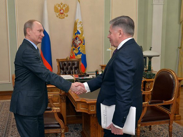 Президент Владимир Путина на фоне слухов о своей болезни провел встречу с председателем Верховного Суда Вячеславом Лебедевы