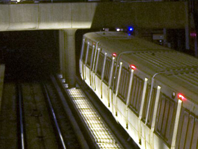 Женщина-полицейский застрелила человека в тоннеле метро Вашингтона