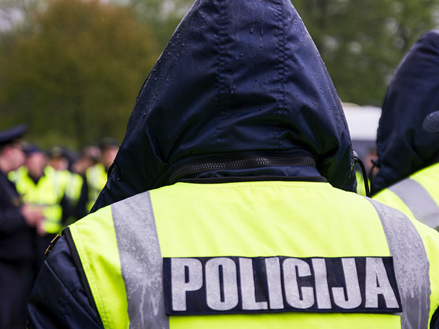 Полиция безопасности Латвии разыскивает десятки граждан, которые воюют на территории Украины как за украинских силовиков, так и за сепаратистов