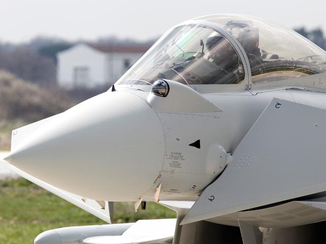 Истребители НАТО пытались перехватить самолеты ВВС РФ над Балтикой, заявили в Латвии