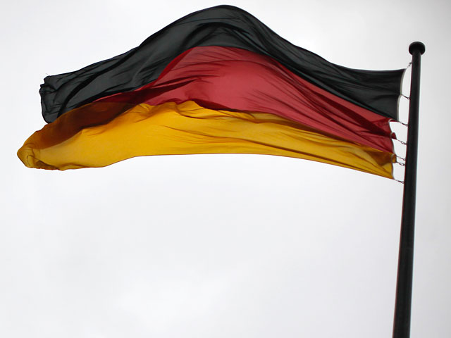 Федеральное ведомство по охране конституции Германии начало проверку сигналов о вербовке на территории ФРГ немецких граждан для участия в боевых действиях на востоке Украины