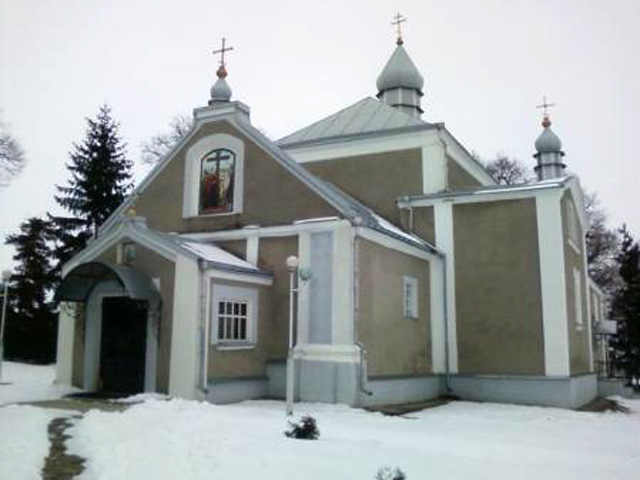 Причиной послужил конфликт вокруг Крестовоздвиженского храма, который в сентябре 2014 года был захвачен представителями Киевского патриархата