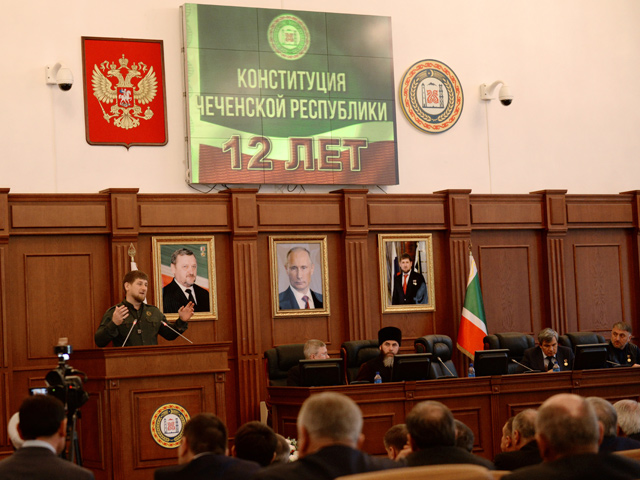 В Чечне прошли масштабные праздничные мероприятия, посвященные 12-летию со дня принятия Конституции Чеченской республики