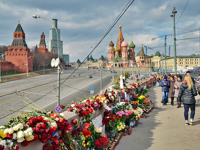27 марта исполнился месяц с убийства в Москве Бориса Немцова. В этот день в разных городах страны оппозиционные активисты провели акции в память об убитом политике и требуют от властей объективного расследования этого резонансного преступления