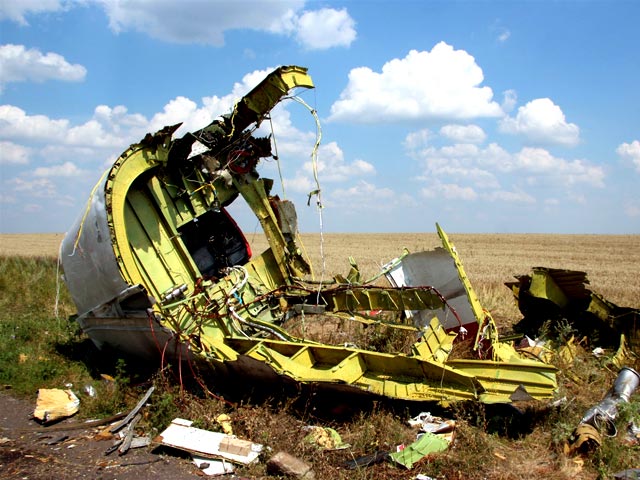 Место крушения самолета Боинг-777 в Донецкой области, 23 июля 2014 года