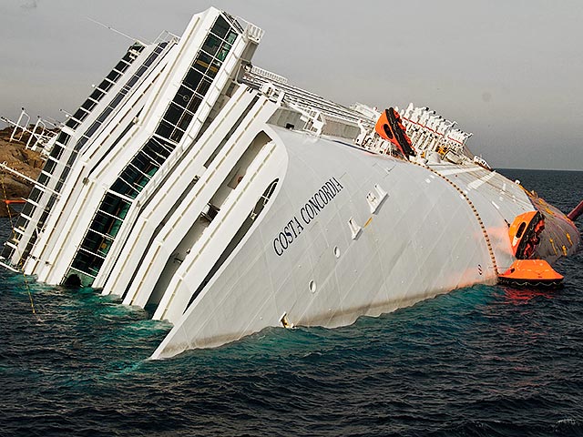 На борту затонувшего в 2012 году круизного лайнера Costa Concordia перевозилась крупная партия наркотиков, сообщает итальянская газета La Repubblica