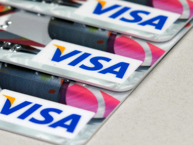 Центробанк смягчил требования к Visa, не успевающей перевести процессинг карт в НСПК