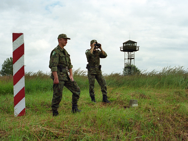 Польша намерена возвести шесть наблюдательных вышек вдоль российско-польской границы
