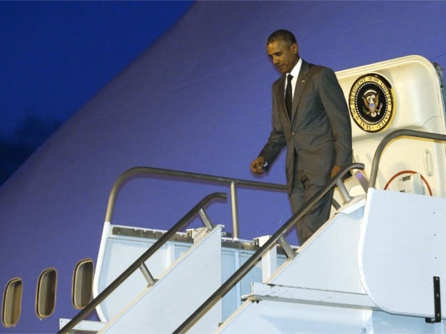 Обама прибыл в Панаму для участия в Саммите Америк и встречи с Кастро