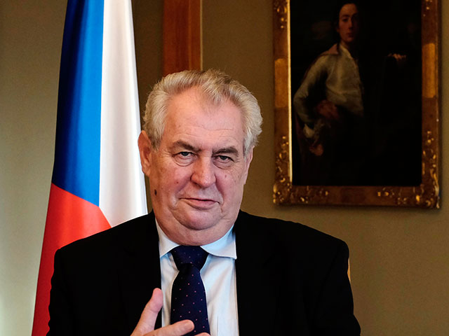 Президент Чехии приедет в Москву на 9 мая, но не примет участие в параде Победы