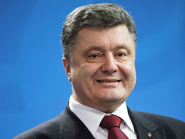Президент Украины Петр Порошенко прокомментировал слухи о том, что на встрече "нормандской четверки" в Минске 11-12 февраля в феврале он якобы предложил России забрать Донбасс