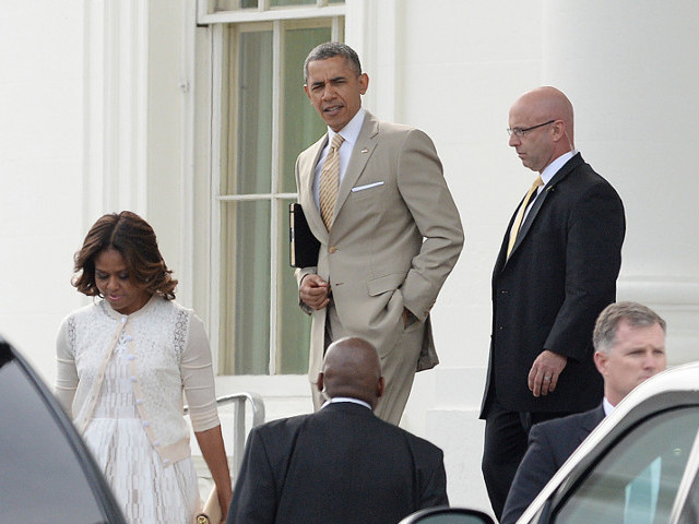 Пресс-служба Белого дома опубликовала налоговую декларацию президента США Барака Обамы и его супруги, согласно которой за минувший год они заработали 477 383 доллара
