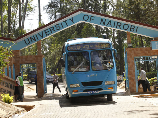 В столице Кении более 100 человек пострадали в давке в Университете Найроби, как минимум один человек погиб