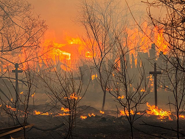 Министерство РФ по делам гражданской обороны, чрезвычайным ситуациям и ликвидации последствий стихийных бедствий (МЧС) ликвидировало все пожары в Хакасии, в результате которых сгорели более 1,2 тысячи домов