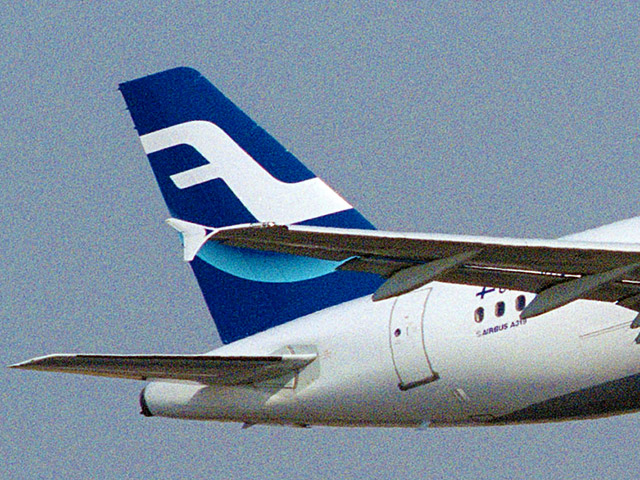Самолету Airbus A319 финской авиакомпании Finnair, летевшему в Москву из Хельсинки, не разрешили посадку в столичном аэропорту Шереметьево из-за репетиции Парада Победы