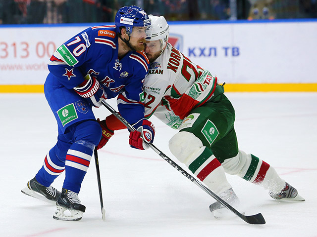 Хоккеисты петербургского СКА добились третьей победы над казанском "Ак Барсом" в финальной серии плей-офф Континентальной хоккейной лиги (КХЛ)