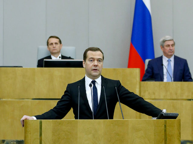 Медведев призвал россиян готовиться к новой экономической реальности