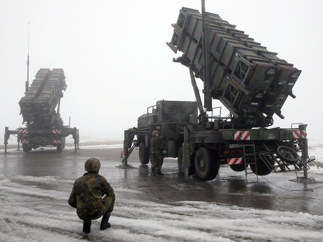 Руководство Польши определилось с поставщиком для национальной системы противоракетной обороны. Им станет американская компания Raytheon, производитель зенитно-ракетных комплексов Patriot